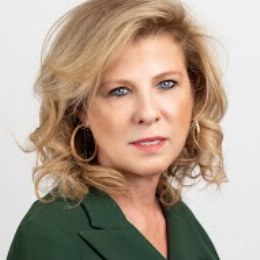 Elise Lampert